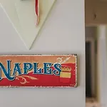 Domus Marina Pensión Nápoles